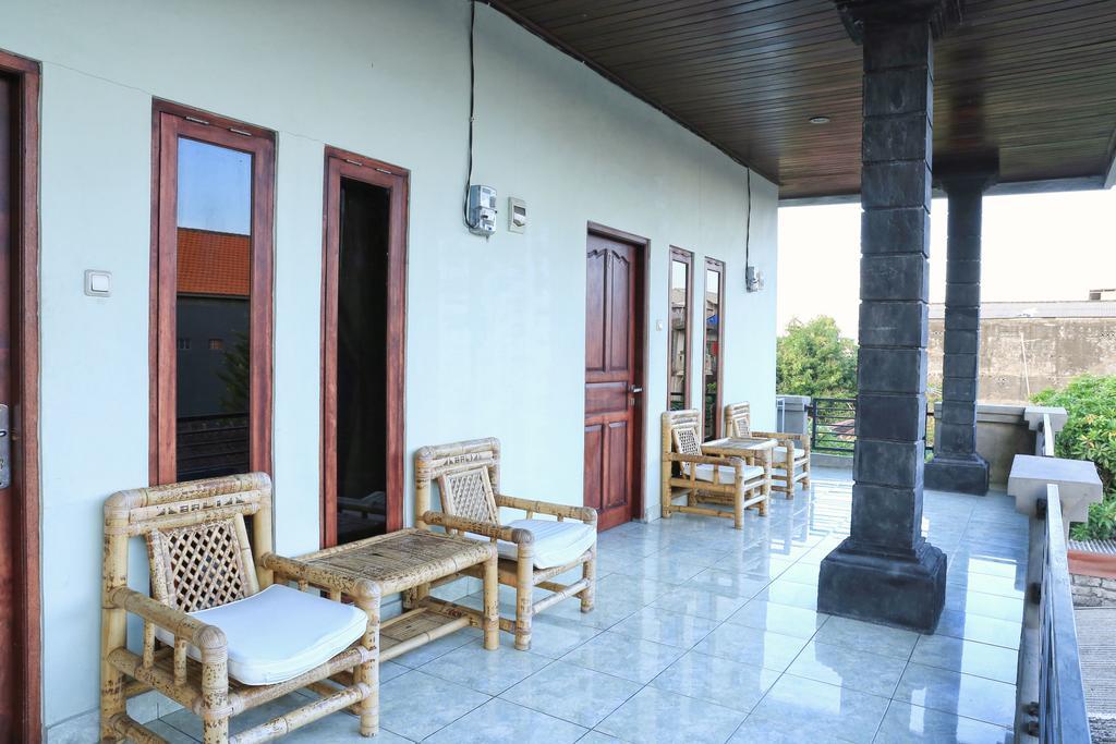 מלון Reddoorz @ Mataram Kuta 3 מראה חיצוני תמונה
