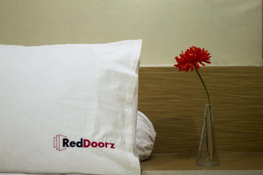 מלון Reddoorz @ Mataram Kuta 3 מראה חיצוני תמונה